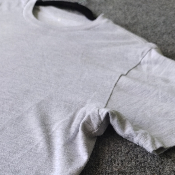 Classic Light Gray Men's T-Shirt - Picture 4 of 9